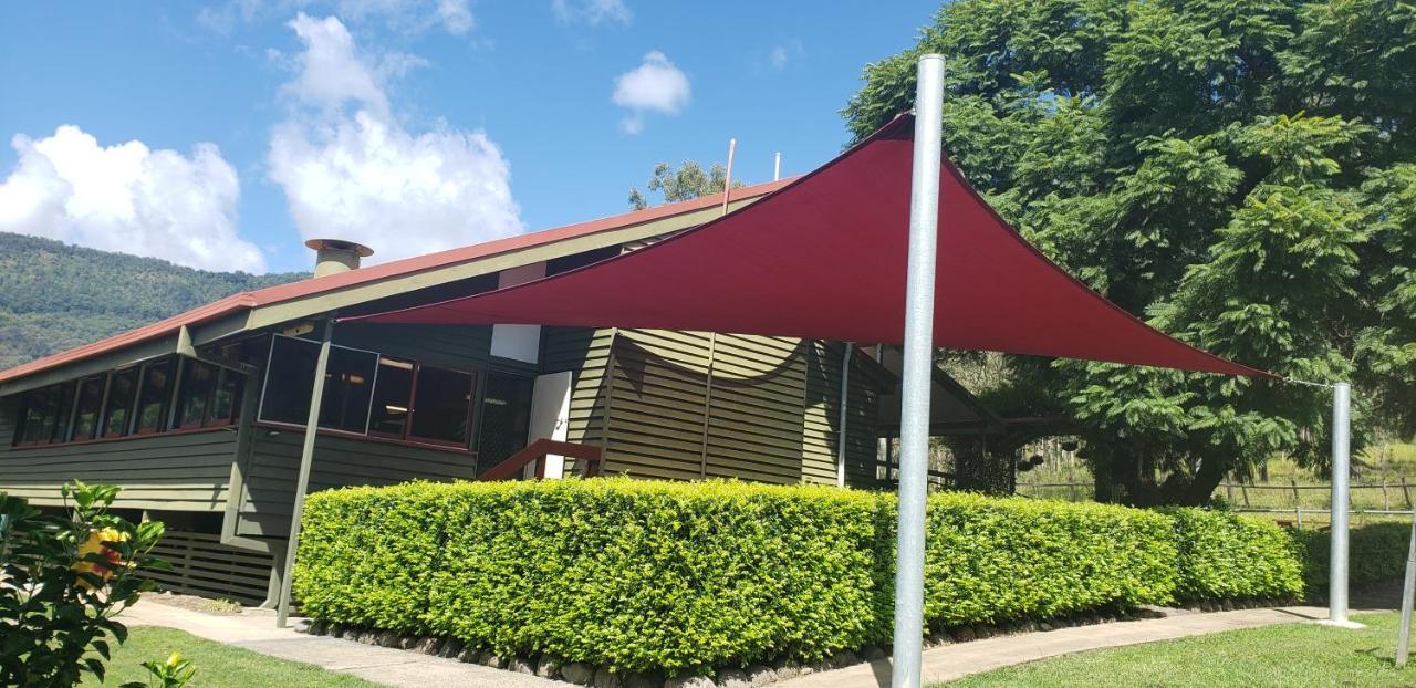 Christmas Creek Café&Cabins Lamington Esterno foto