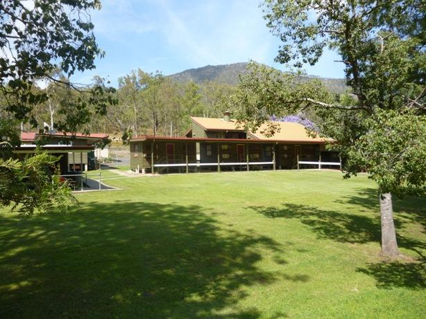 Christmas Creek Café&Cabins Lamington Esterno foto